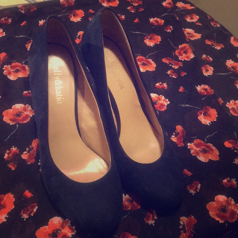 Kelly & Katie navy blue heels
